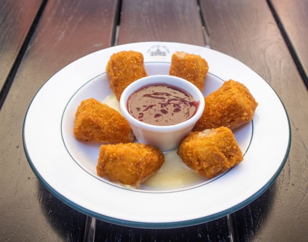 Breaded Camembert Cheese Bites 